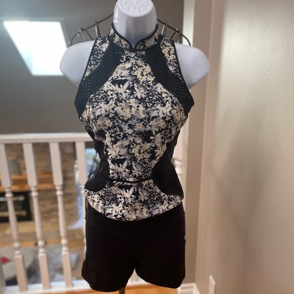 **SOLD** Lululemon | Run: Fast Track Shorts - Picture 2 of 9